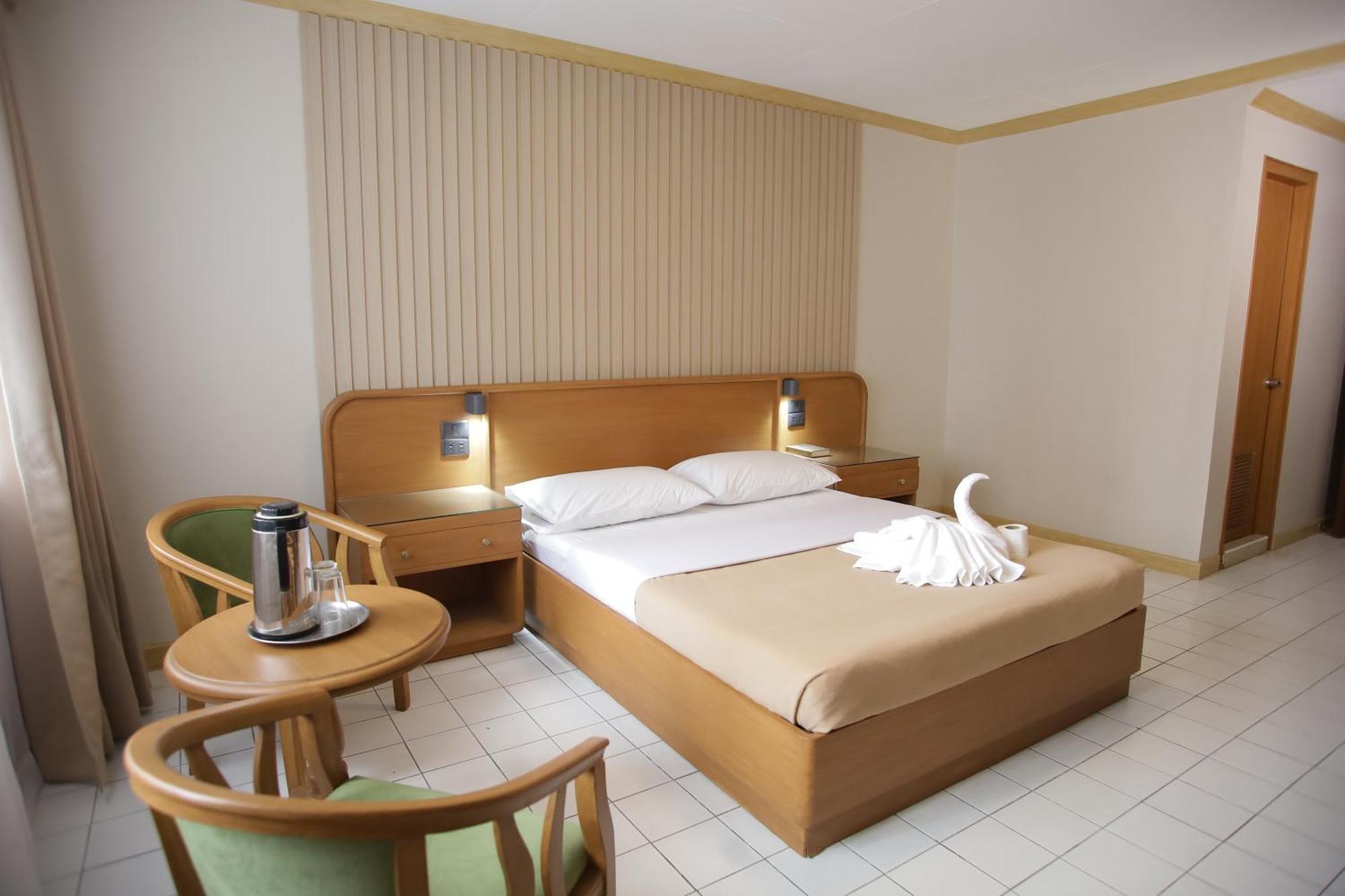 Hotel Soriente Manila Zewnętrze zdjęcie