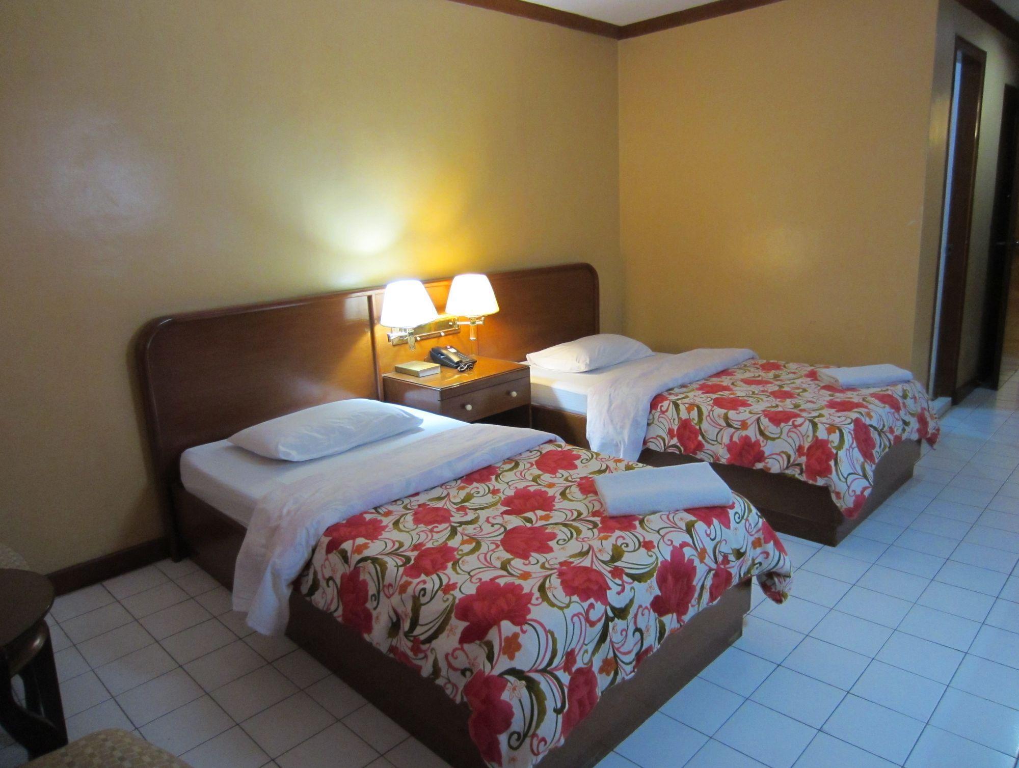 Hotel Soriente Manila Zewnętrze zdjęcie